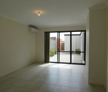 Modern 3-Bedroom, 2-Bathroom Home in Sought-After Catalina Estate - Photo 1