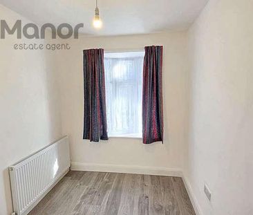 Stradbroke Grove, Clayhall, IG5 - Photo 3