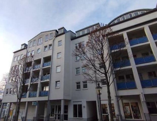 Großzügige 1-Zimmer mit EBK, Laminat, Aufzug und TG-Stellplatz in sehr guter Lage - Foto 1