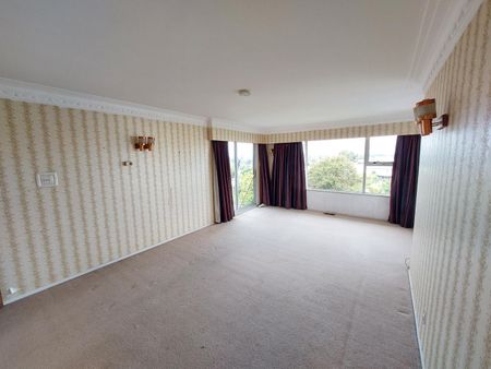 3 Bedroom House in Massey - Photo 4