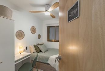 Carrer de Calderón de la Barca, Barcelona, Catalonia 08032