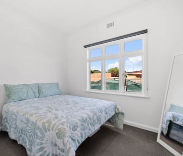 Stylish Family Living in Prime Niddrie Location! 6 Month Lease - Photo 4