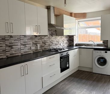 4 Bed Semi-Detached House, Clifford St, LE3 - Photo 2