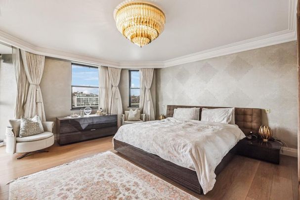 4 bedroom flat to rent - Photo 1