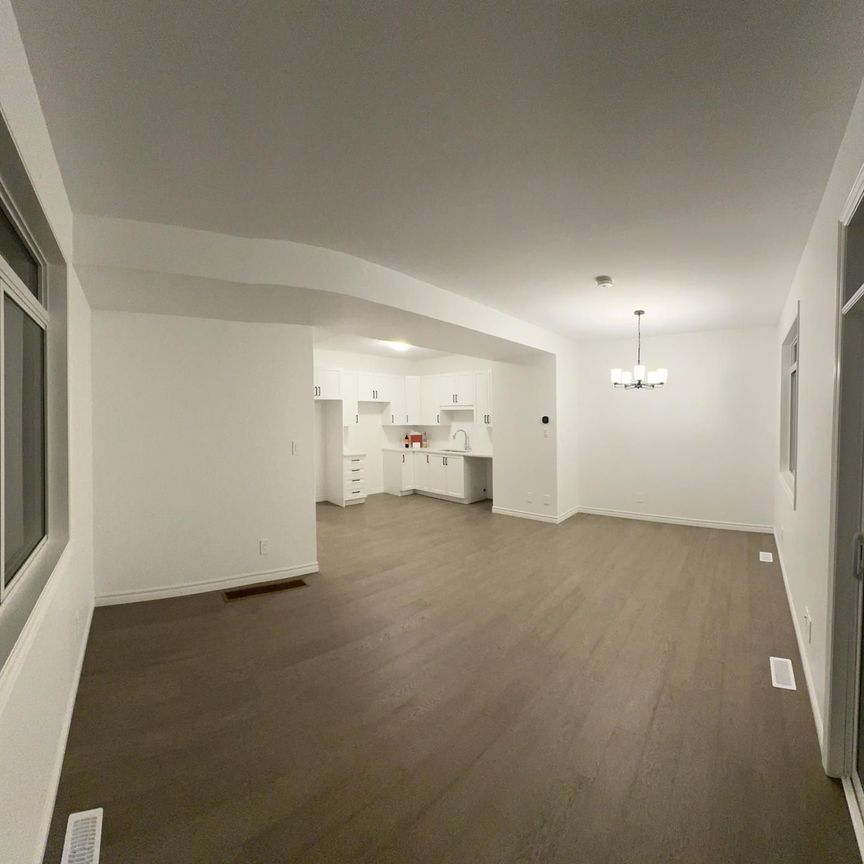 For Lease - 10 Otonabee Street, Belleville, Ontario - Photo 1