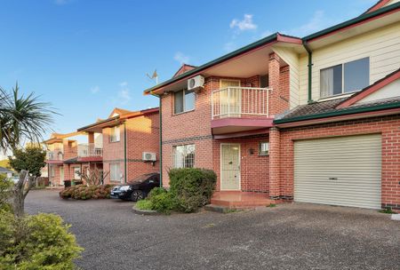 78 Highclere Avenue, Punchbowl NSW 2196 - Townhouse For Rent | Domain - Photo 5