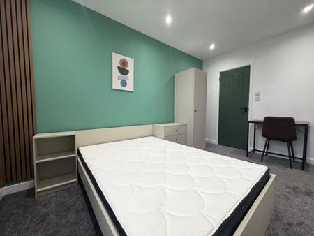 1 bedroom in a house share to rent - Photo 4