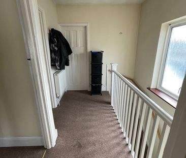 1 Bed Flat, Meadowbank Road, NW9 - Photo 2