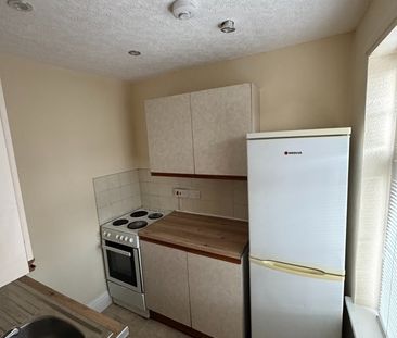 1 Bed Flat, Woodseats, S8 - Photo 4