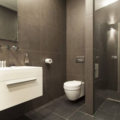 For rent: Spacious and light 2 bedroom & 2 bathroom luxury apartment with balcony located in the most sought after district of Amsterdam; Museumkwartier. - Photo 1