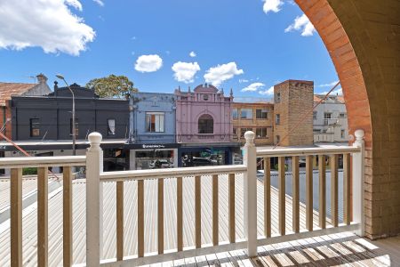 STYLISH APARTMENT IN THE HEART OF MOSMAN VILLAGE - Photo 5
