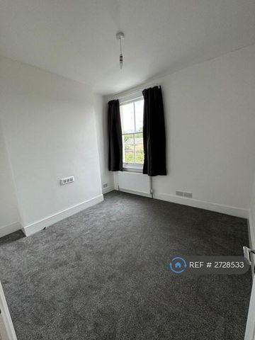 3 bedroom maisonette to rent - Photo 4