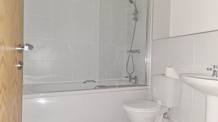 Cross Street, Preston - Photo 3