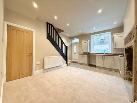 2 bedroom terraced house to rent - Photo 3