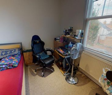 5 bedroom end of terrace house to rent - Photo 6