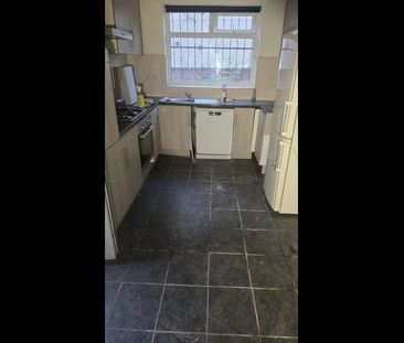 3 Bed Terraced House, Clarence Road, M13 - Photo 6