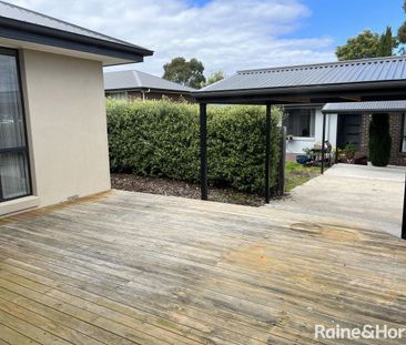 300 METRES TO OAKDOWNS CHILDCARE CENTRE - Photo 6