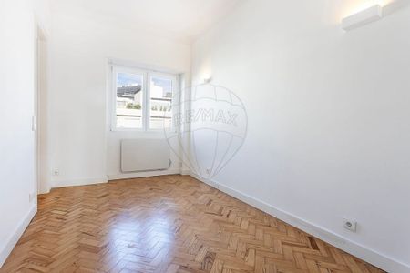 Lisboa, Lisbon 1250 - Photo 2