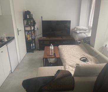 Location Appartement 1 pièce 20m² VILLENEUVE D ASCQ 59650 - Photo 2