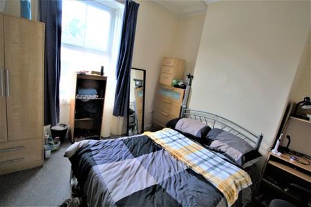 7 Elliott Road, Crookesmoor - Photo 4