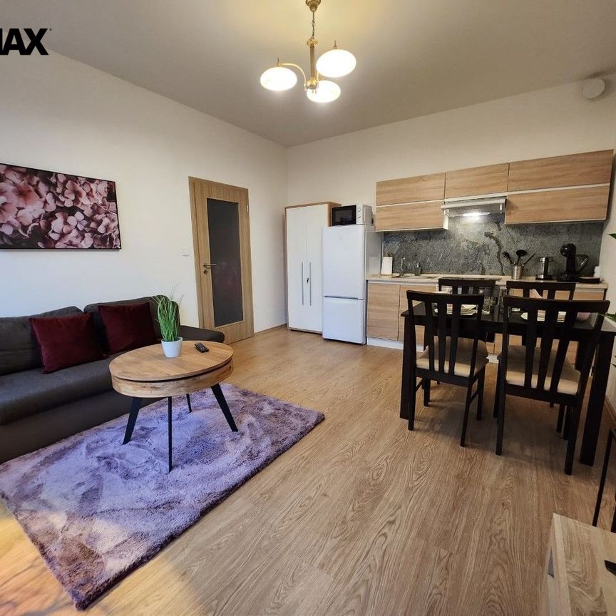 Pronájem bytu 2+kk 45 m² - Photo 1