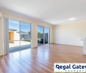 17 Vivaldi Street, HAMMOND PARK WA 6164 - Photo 1