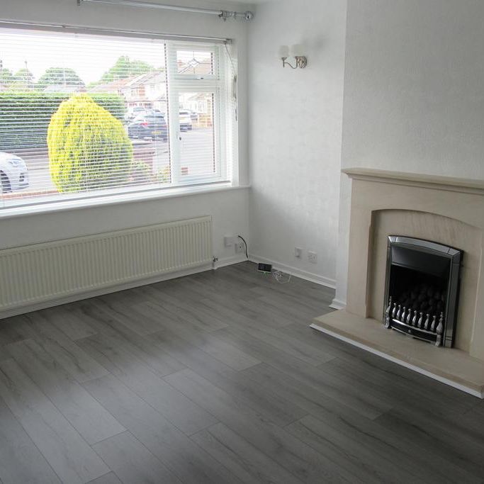 3 bedroom semi-detached house to rent - Photo 1