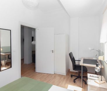 Carrer de la Font Roja, Valencia, Valencian Community 46007 - Photo 4