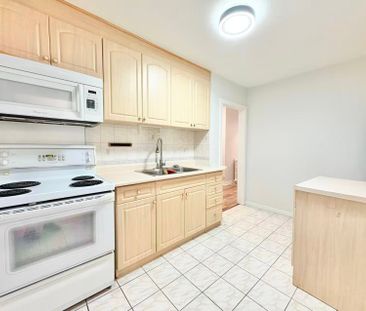 For Lease - 114 Upper Canada Drive, Toronto, Ontario - Photo 3