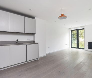 2 bedroom flat to rent - Photo 4