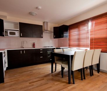 Studio Flat, London, NW2 - Photo 2