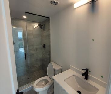 For Lease - 2369 Danforth Avenue Unit# 911, Toronto, Ontario - Photo 4