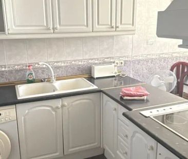 Chalet unifamiliar en alquiler en Calle de Cristóbal Colón - Foto 1