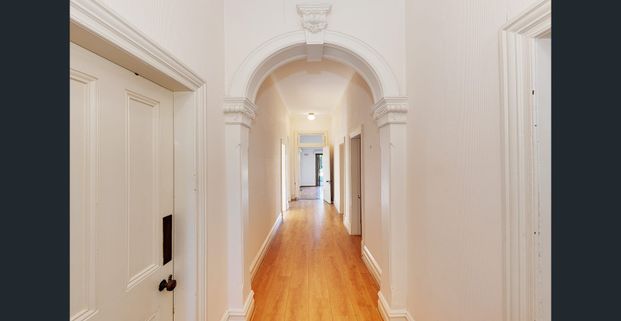 Fully aircon. Bright & Cosy, Great Location. Pet Friendly - Photo 1