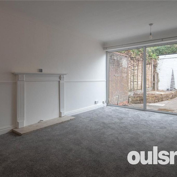 3 bedroom end of terrace house to rent - Photo 1