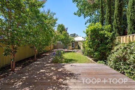 Character Home in prime location! - Photo 3