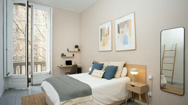 Carrer de Pau Claris, Barcelona, Catalonia 08037 - Photo 1