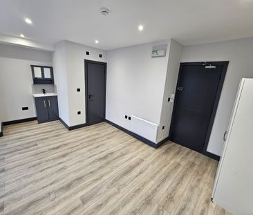 Studio Flat, London, SE6 - Photo 4