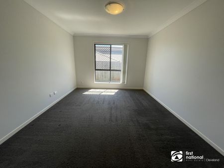 GREAT LARGE FAMILY HOME WALKING DISTANCE TO BEAUTIFUL REDLAND BAY FORESHORE. NB RENT TO INCREASE TO $ 740 PER WEEK - 2 MONTHS AFTER LEASE COMMENCES. - Photo 3