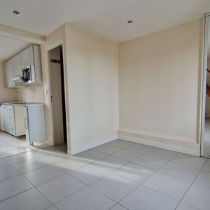 Location Appartement 2 pièces 29m² ROUEN 76100 - Photo 2