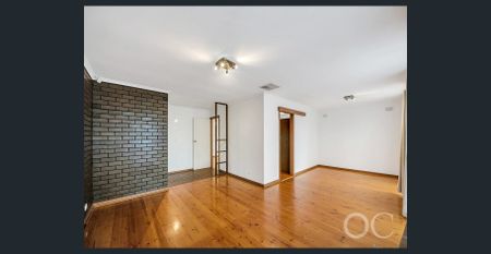 Open the Door to Family-Sized Comfort in a Quiet Netley Haven - Photo 5