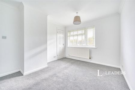 4 bedroom terraced house to rent - Photo 2