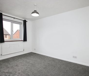 2 bedroom semi-detached house to rent - Photo 4