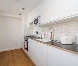 1 bed Studio - To Let - Photo 5