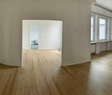 Helle 3,5-Zimmer-Wohnung mit großer Terrasse in zentraler Lage von ... - Foto 1