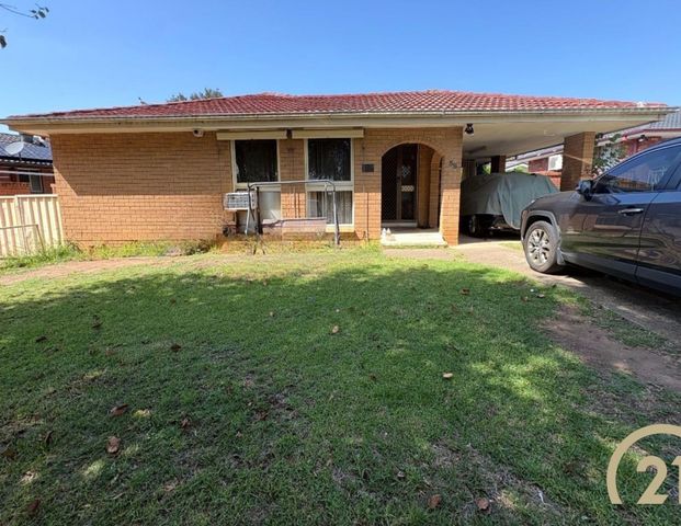 Well Kept 3 Bedroom Family Home&excl; - Photo 1