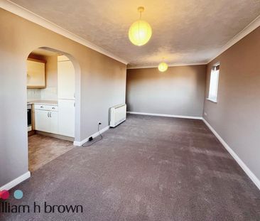 St. Leonards Close, Grays - Photo 5