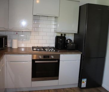 3 bedroom terraced house to rent - Photo 4