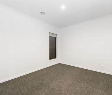 Modern, Brand-New Home in Sought-After Woodlea Estate - Photo 2