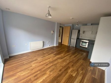 1 bedroom flat to rent - Photo 3